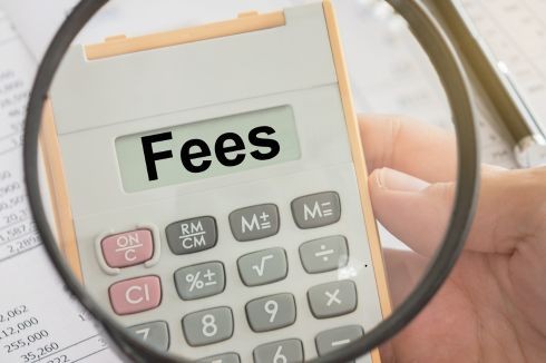 合庫採金主直營模式，負債整合免收轉手仲介費與代辦費，減輕債務人還款壓力