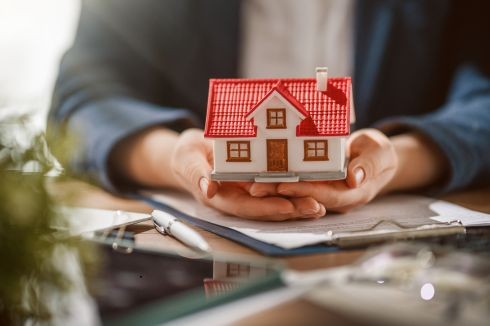 專辦未保存登記建物持分貸款、老舊持分房屋或產權複雜的持分農地土地等銀行不收之案件